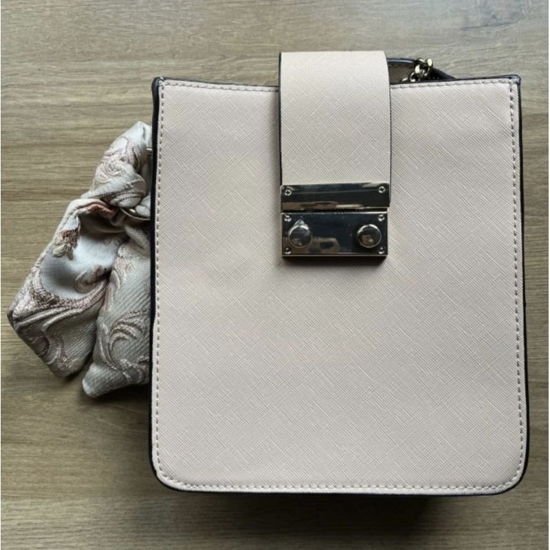 SLIG BAG ZARA FOR WOMEN PRELOVED