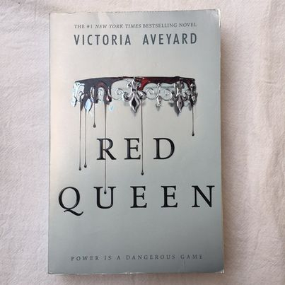Red Queen by Victoria Aveyard | ORI, ENG, preloved buku import english original