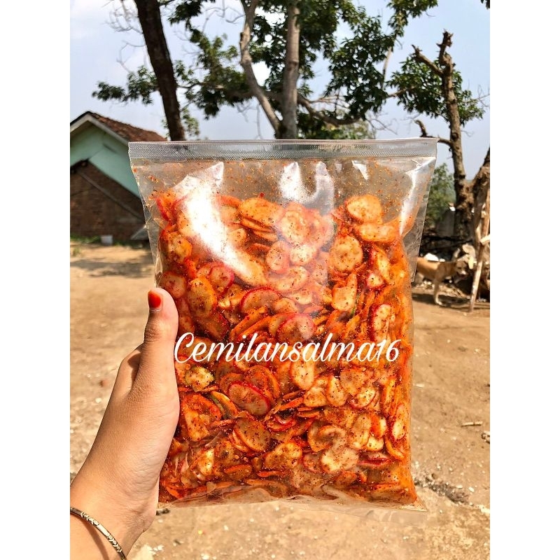 

Kerupuk seblak kerupuk bawang pedas Daun Jeruk isi 500gram