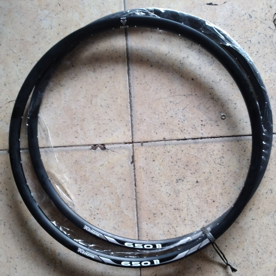 Velg sepeda 27,5 inc gunung wheelset bahan alluminium alloy araya double wall lubang 32 depan dan be