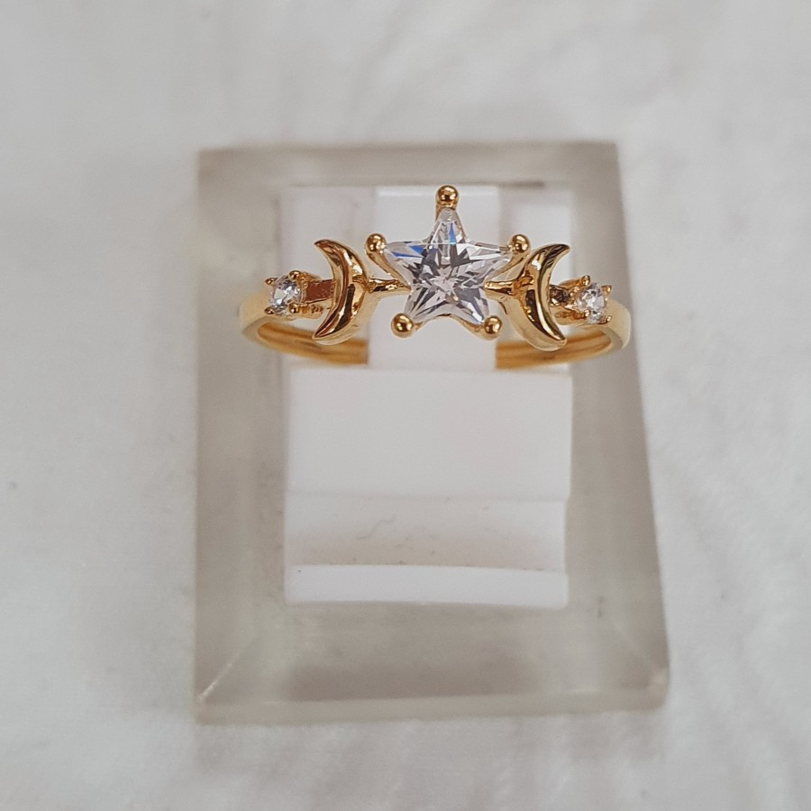 cincin solitaire variasi mata emas 70% 700 70 %