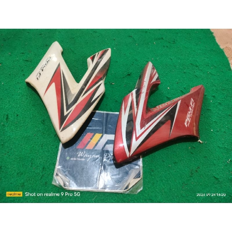 COVER TANGKI CB150R LAMA KUPINGAN TANGKI SAYAP TANGKI SIRIP TANGKI CB150R LAMA ORIGINAL BEKAS