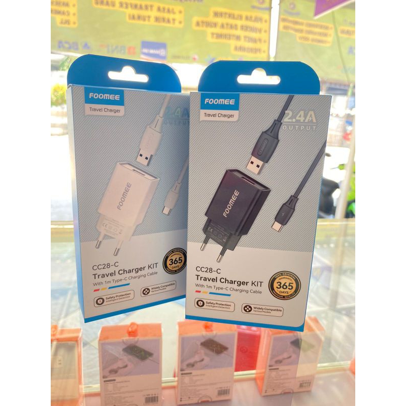 ￼FOOMEE CC28-C Adaptor Charger 2.4A CC28C Charger Set Type C Cable