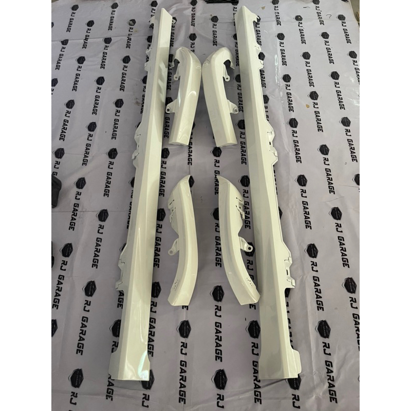 Sidekite mobilio dan bodykit mobilio type E