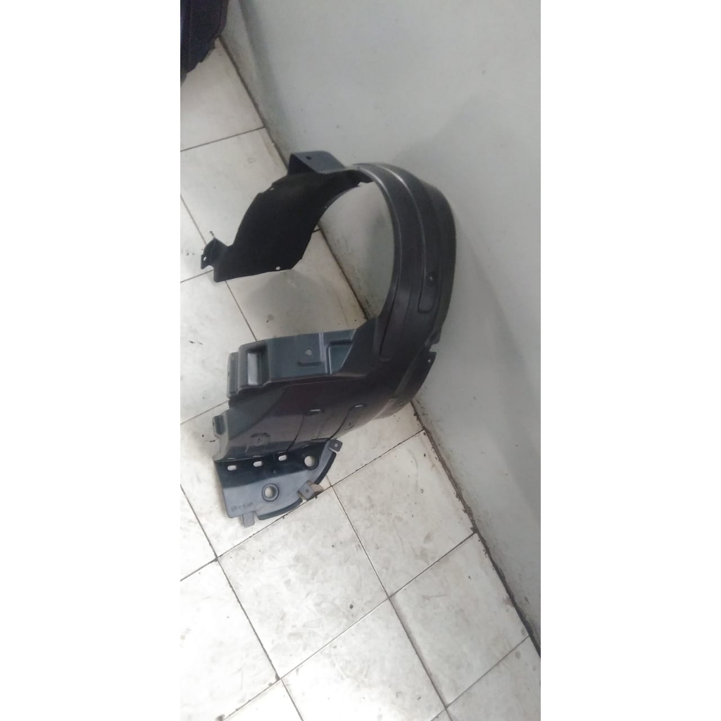 LINER FENDER DEPAN LH 23958979 WULING CONFERO L 2022