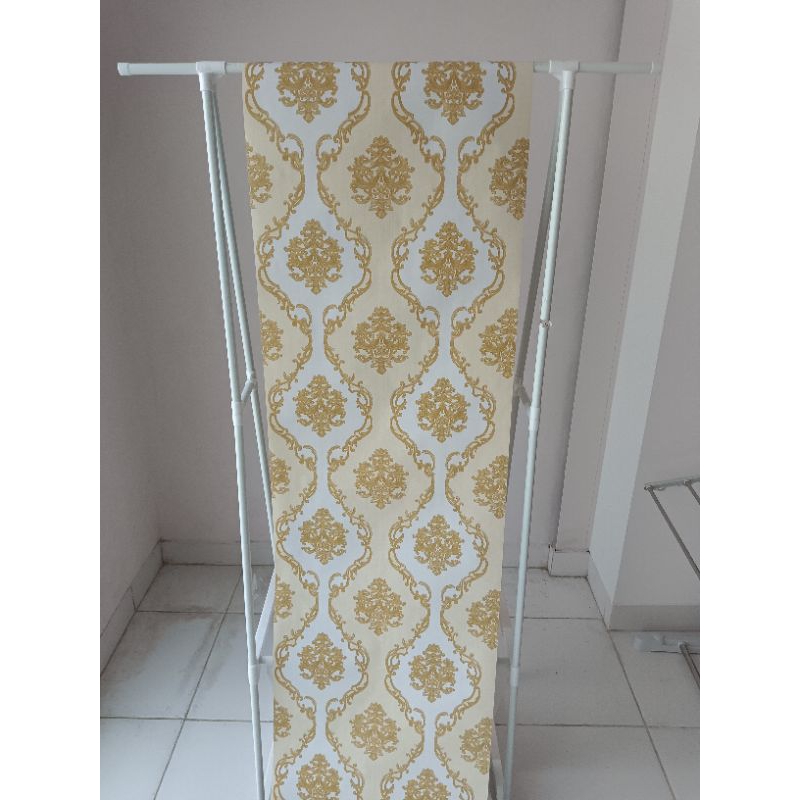 Wallpaper sticker dinding 45cmx10m motif batik emas cy1175