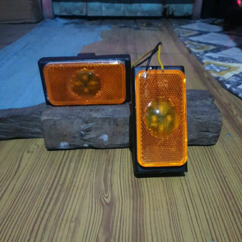 rumahan lampu volvo 1 lubang + lampu volvo 3dimensi.