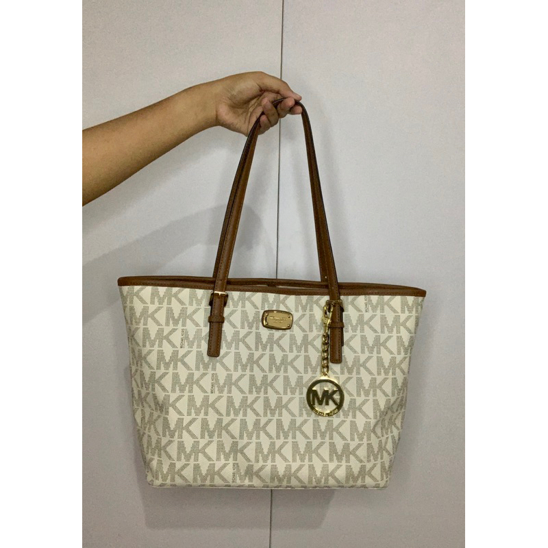 DAYJUNE Preloved - Michael Kors Signature Bag