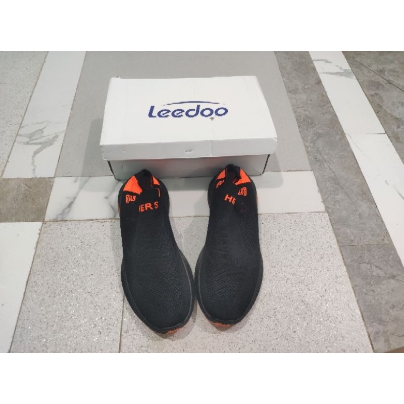 LEEDOO SNEAKERS SPORT SEPATU SIZE 42