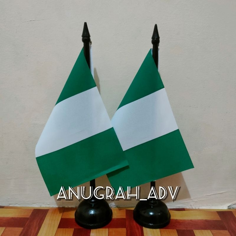 

tiang kayu bendera meja NIGERIA
