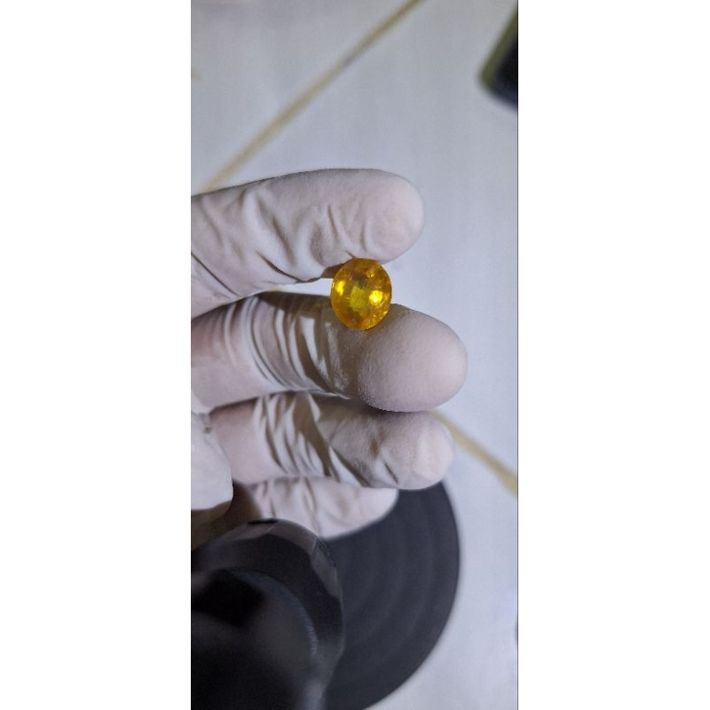 yellow safir