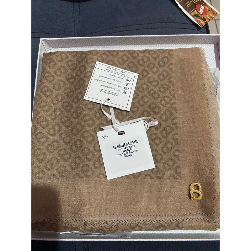 Buttonscarves Tapis Navajo