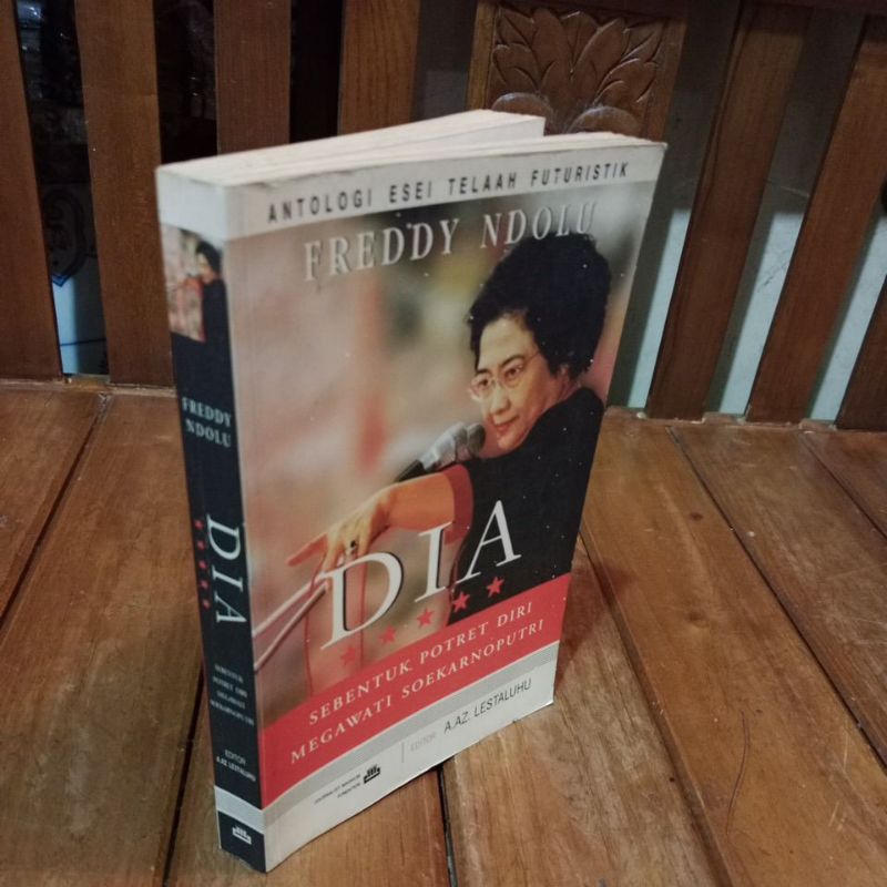 DIA SEBENTUK POTRET DIRI MEGAWATI SOEKARNO PUTRI