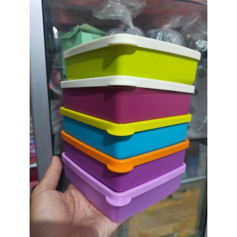 SQUARE AWAY TUPPERWARE 360 ML WARNA UNGU/BIRU