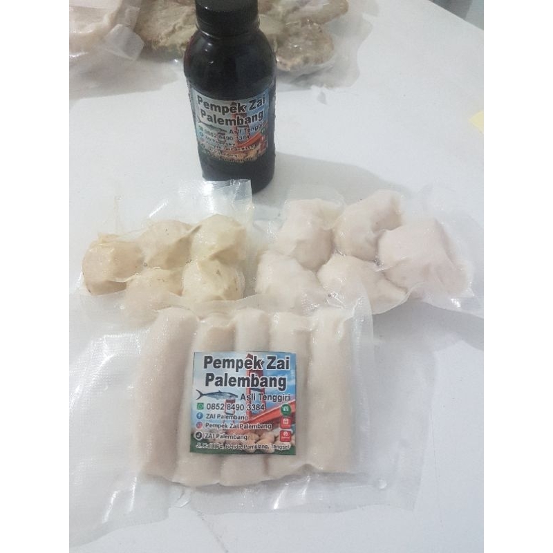 

pempek campur isi 15, (5 lenjer, 5 Telur, 5 adaan) + cuko 200 ml