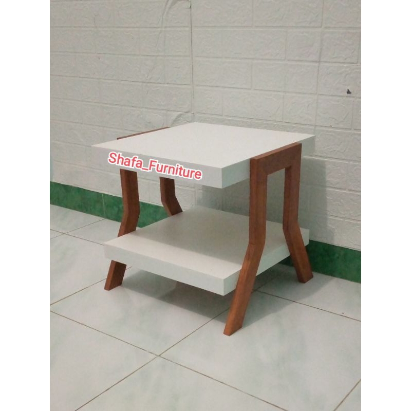 MEJA SUDUT / MEJA KAMAR