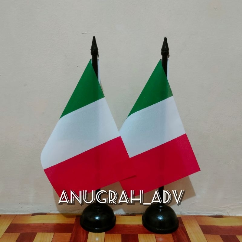 

tiang kayu bendera meja ITALIA