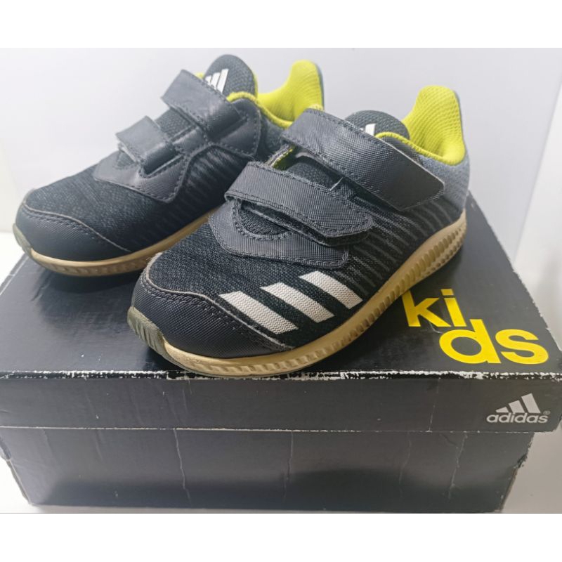 Preloved adidas kids FortaRun