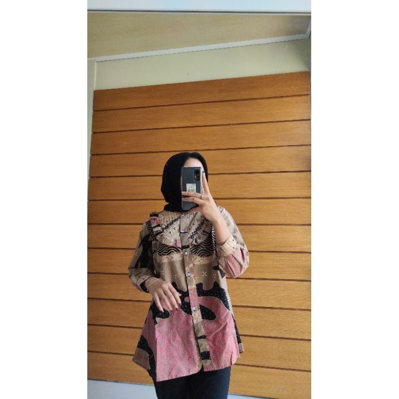 Batik Felicia Blouse/ Batik kerja wanita/ Blouse Batik modern/ Batik kekinian/ Batik modern/ Batik k