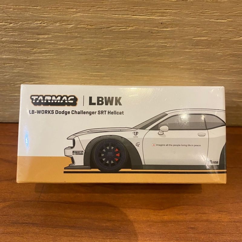 TARMAC WORKS LBWK LB-WORKS DODGE CHALLENGER SRT HELLCAT WHITE