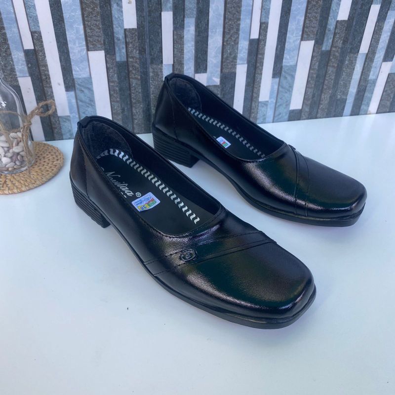 Sepatu Pantofel Formal Hitam Wanita / Sepatu Kerja Sepatu Sekolah Hak 3 cm