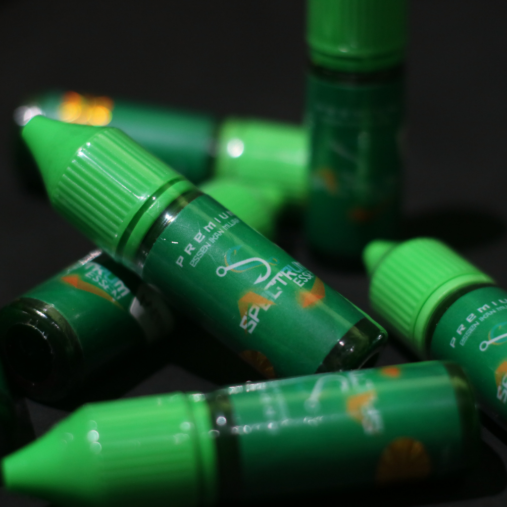 ESSEN KHUSUS IKAN MUJAIR/NILA SPECIAL LUMUT 15ML DENGAN 2 (DUA) VARIAN BERBEDA