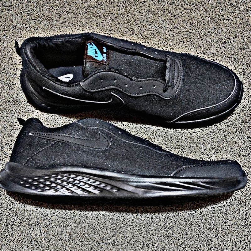 Sepatu sneakers pria ukuran besar jumbo 45 46 47 48 hitam pekat