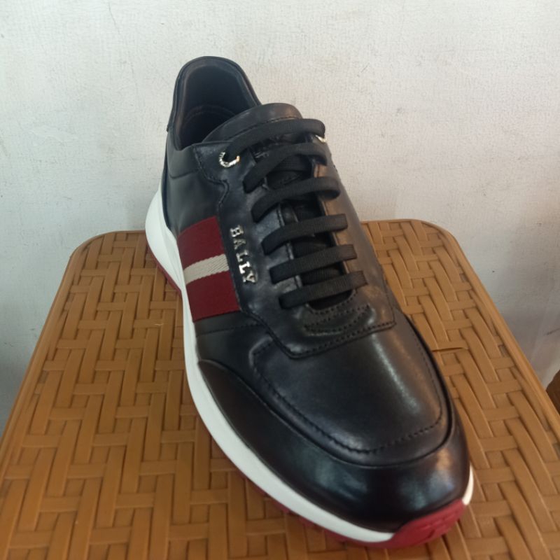 Sepatu Sneaker Bally Leather Logo Merah Putih Sepatu Pria Kulit Import