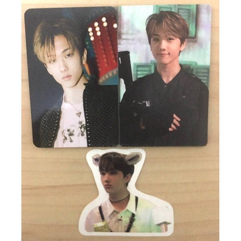 photocard jisung HomeKit & stiker puff (damage)
