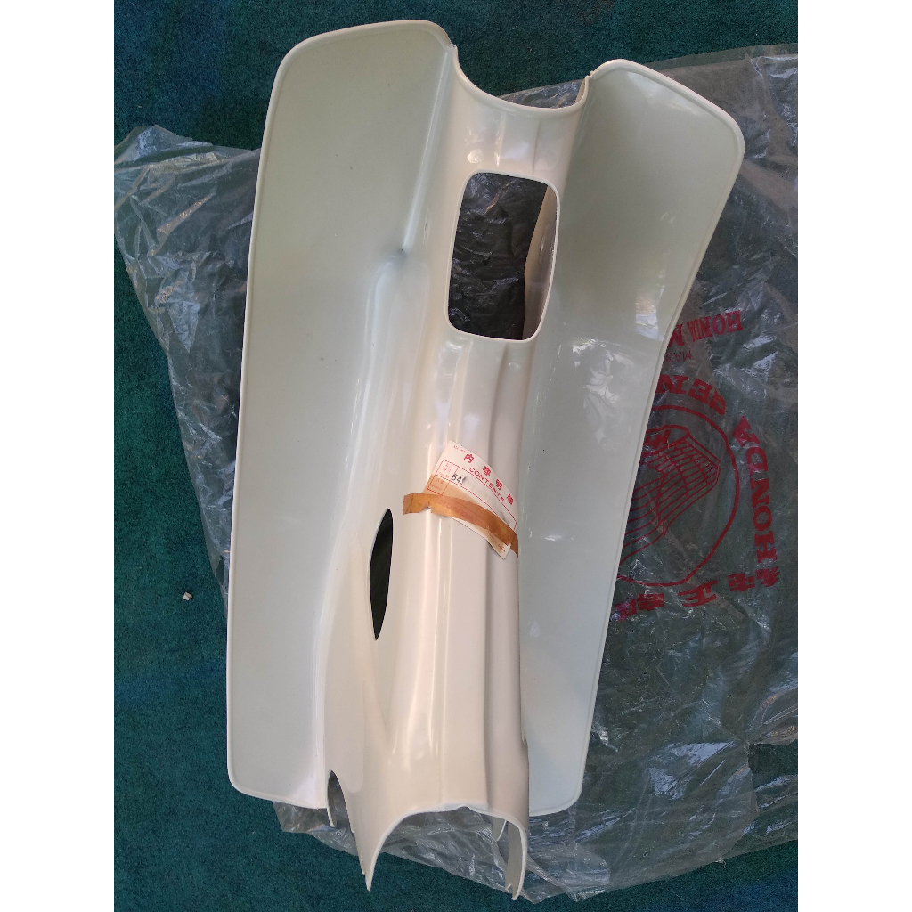 legshield honda c50 c70 pispot sayap honda c50 c70 pispot sayap honda pispot c50 c70 original nos