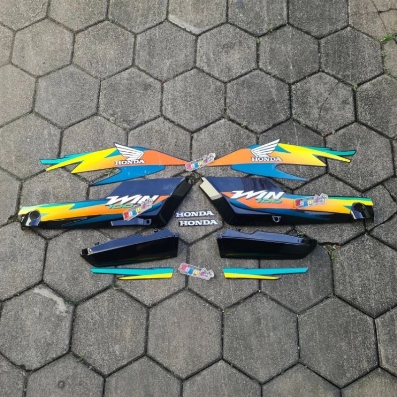 Paket Hemat Bodi Honda Win 100 Box Aki Depan Belakang Kanan Kiri Set Striping 2001 All Warna Hijau K