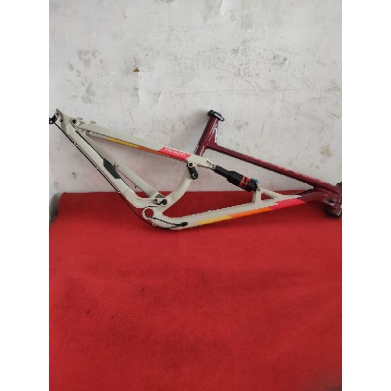 Frame SISKIU D5