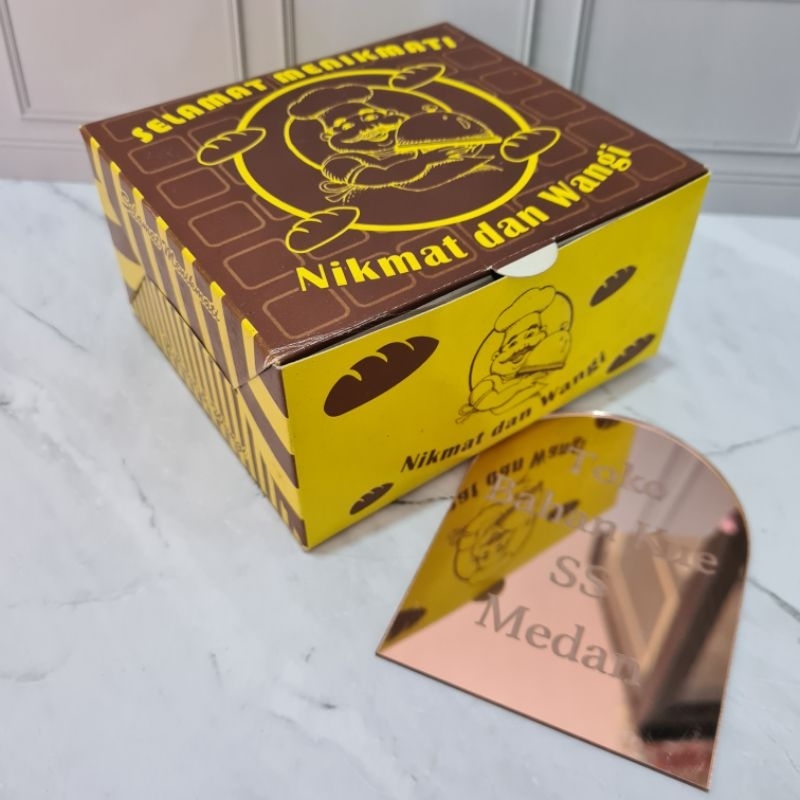 

Kotak Snack / Snack Box 13,5 x 12 x 7 CM