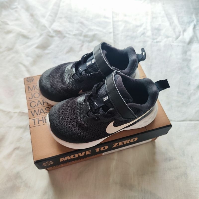 (PRELOVED) NIKE Revolution 6 NN Sepatu Infant Toddler Balita Anak US 8C