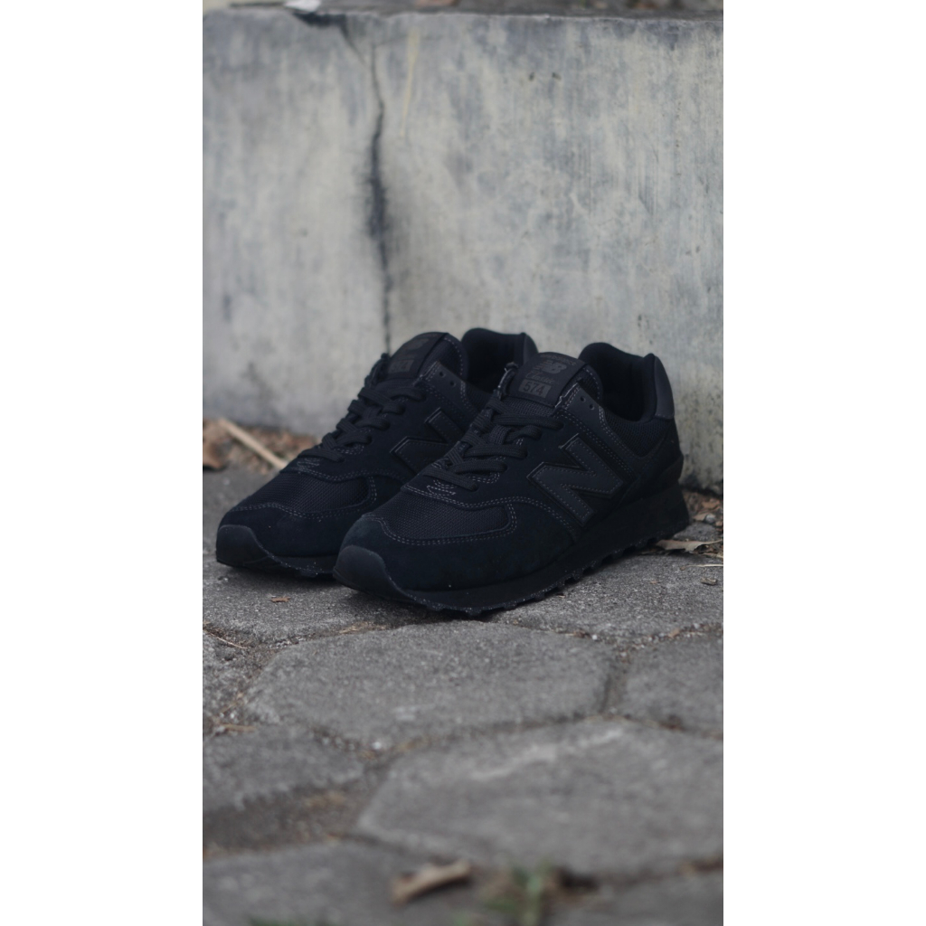 NEW BALANCE 574 FULL BLACK