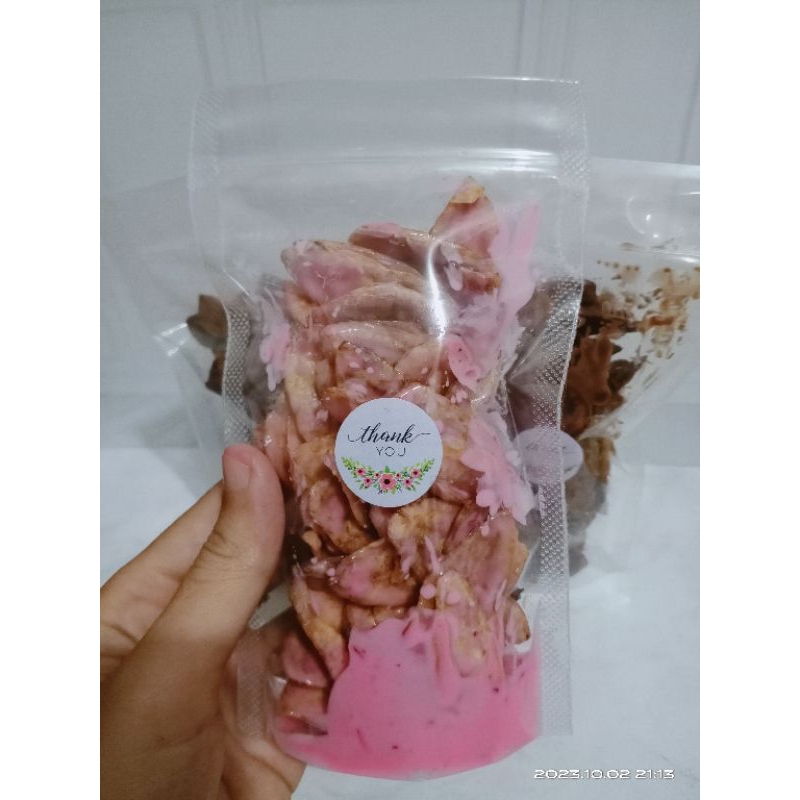 

keripik pisang strawberry