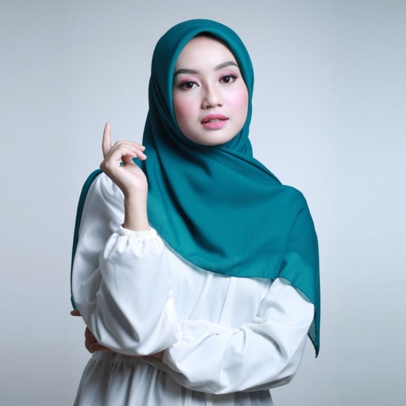 Hijab Bella Square Pollycotton Premium - Jilbab Segiempat Polos Warna Hijau Toska Tua ( Tosca / Turq