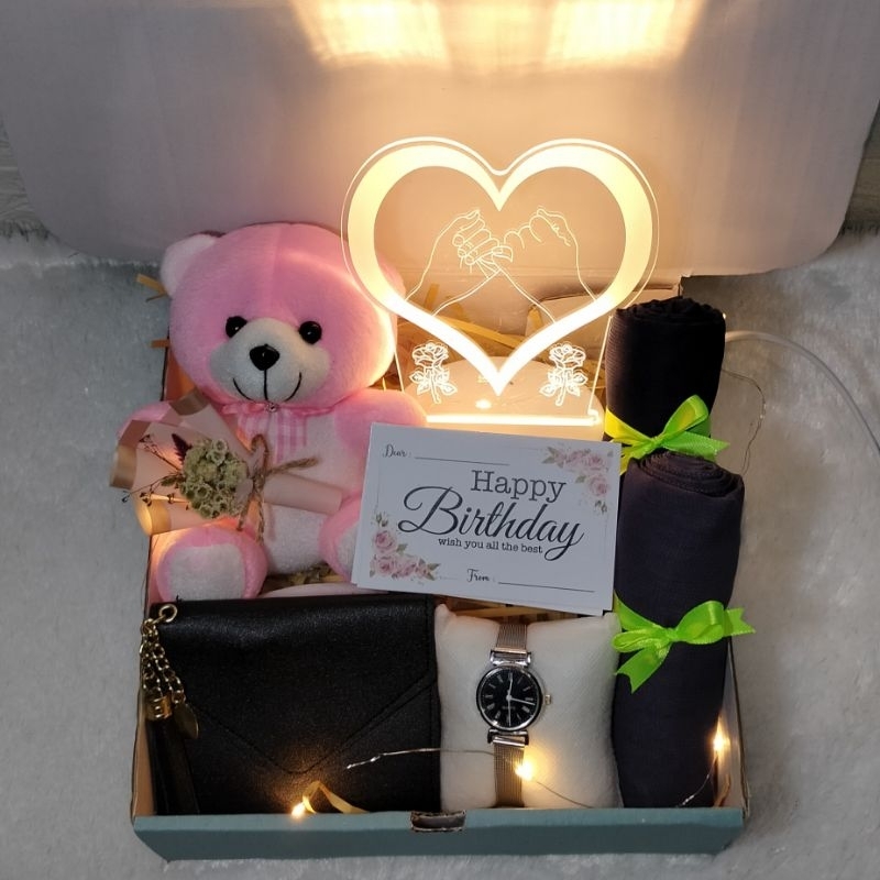 

kado ulang tahun hampers cewek