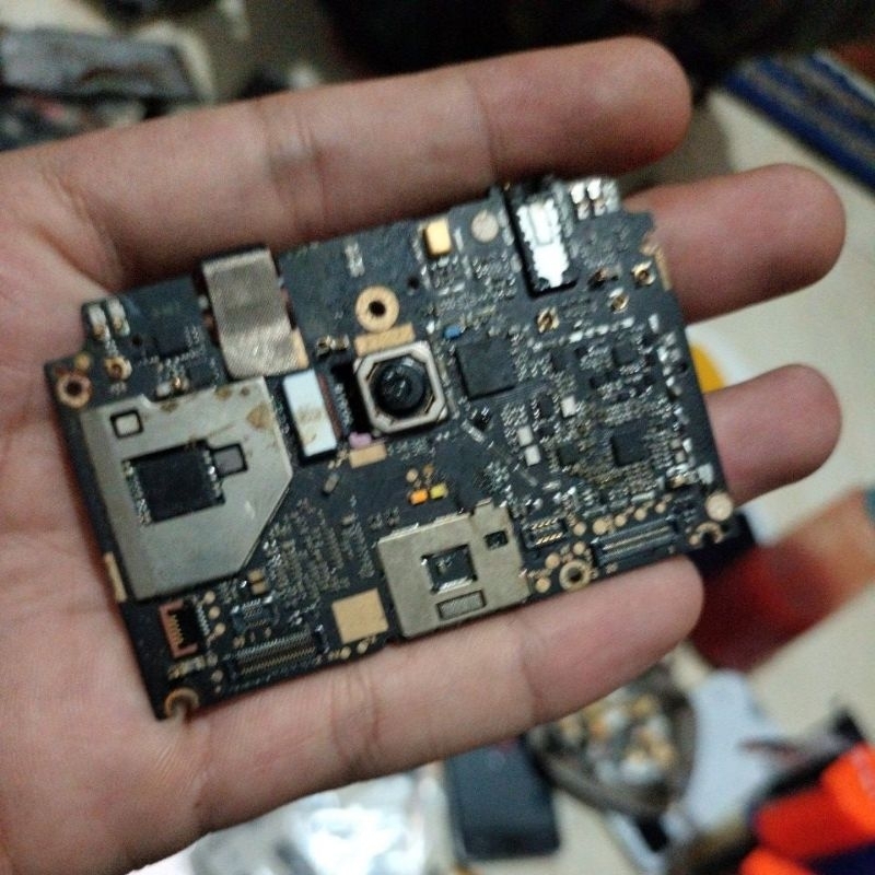 MESIN XIAOMI REDMI 5 PLUS TANPA PIN/POLA/AKUN RAM 3/32GB