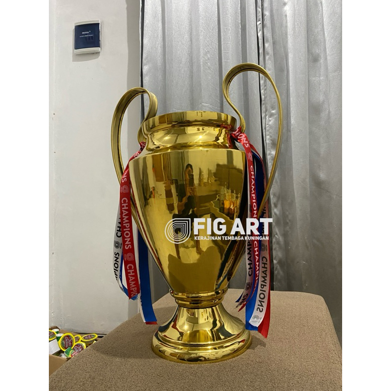 Replika Piala Liga Champions Gold Kuningan