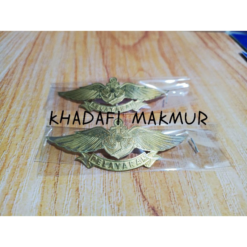 Wing pelayaran bisa braso belakang Penity