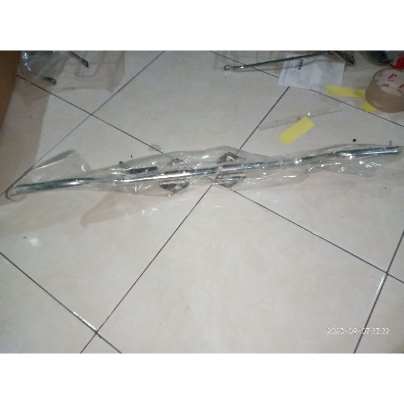 besi footstep barstep depan Astrea grand prima chrome