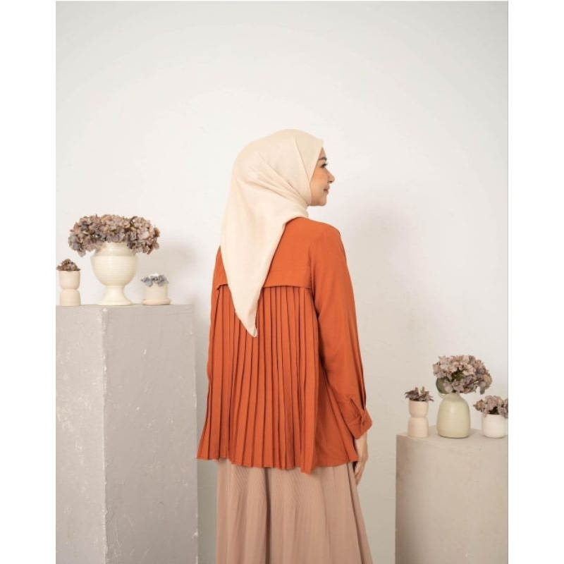 ready zerlyn shirt - sienna M by Heaven Lights