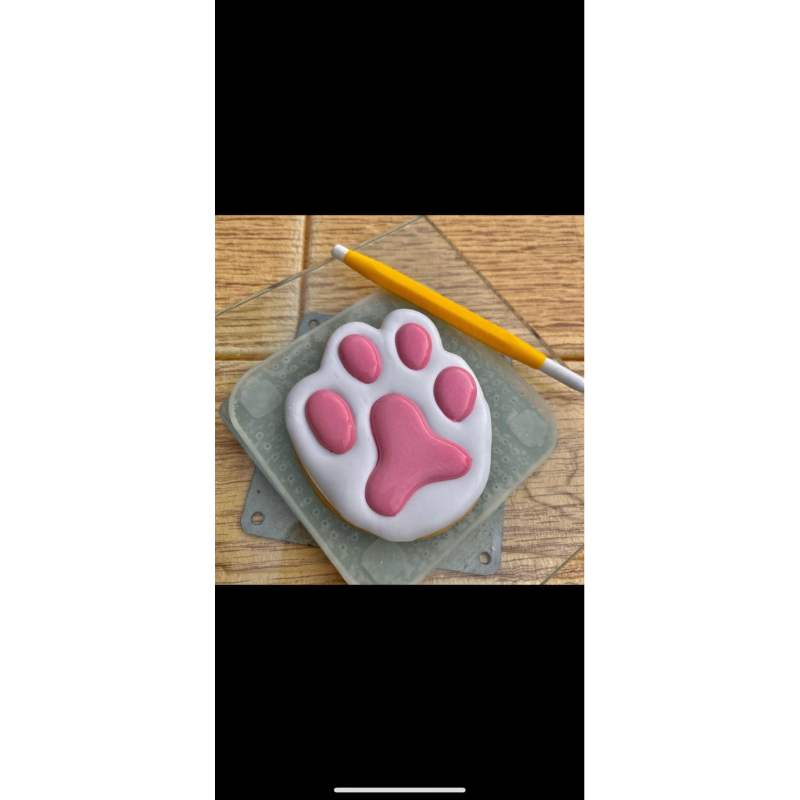 

paw cookies