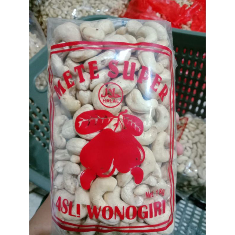 

kacang mete mentah mentah super jumbo 1kg