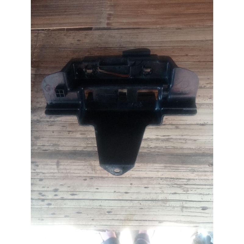 tutup aki bagasi jok revo fit