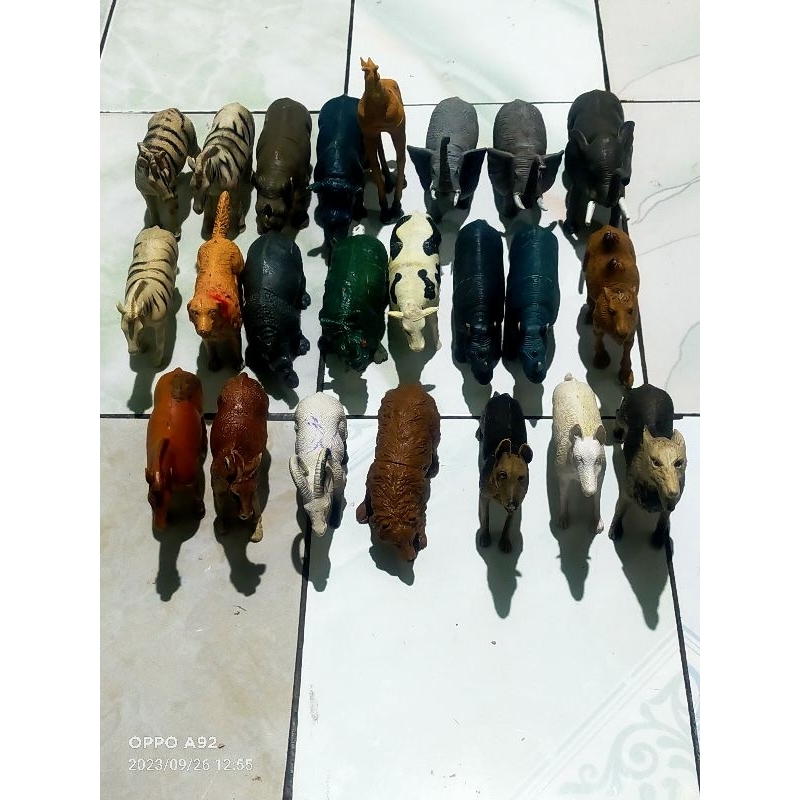 Mainan Hewan dan Boneka Karet RANDOM Kiloan Murah