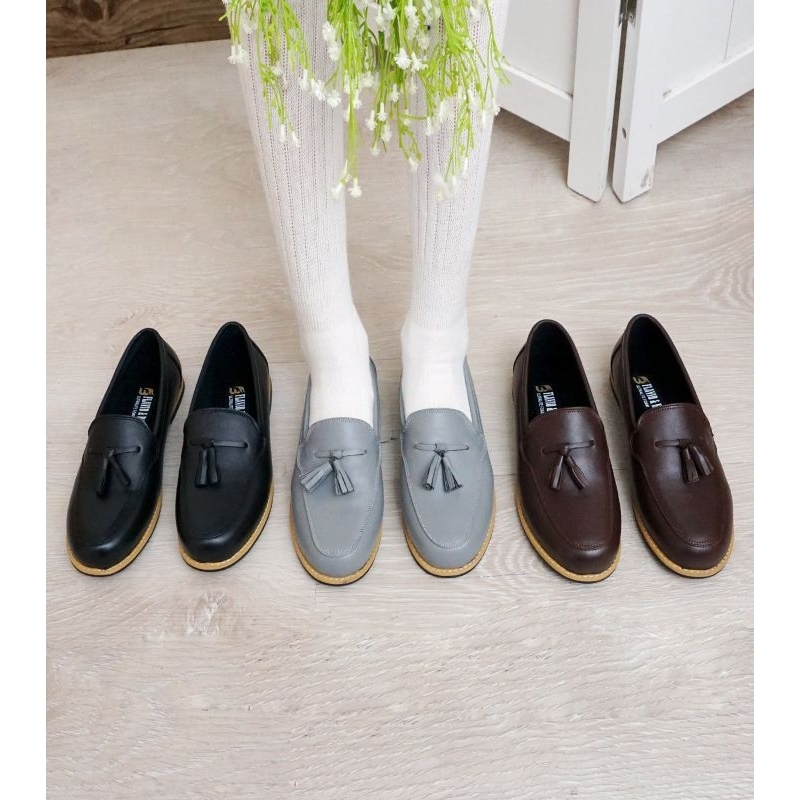 sepatu loafers tassel wanita sepatu tassel wanita sepatu loafers kulit sapi asli warna abu abu cokla