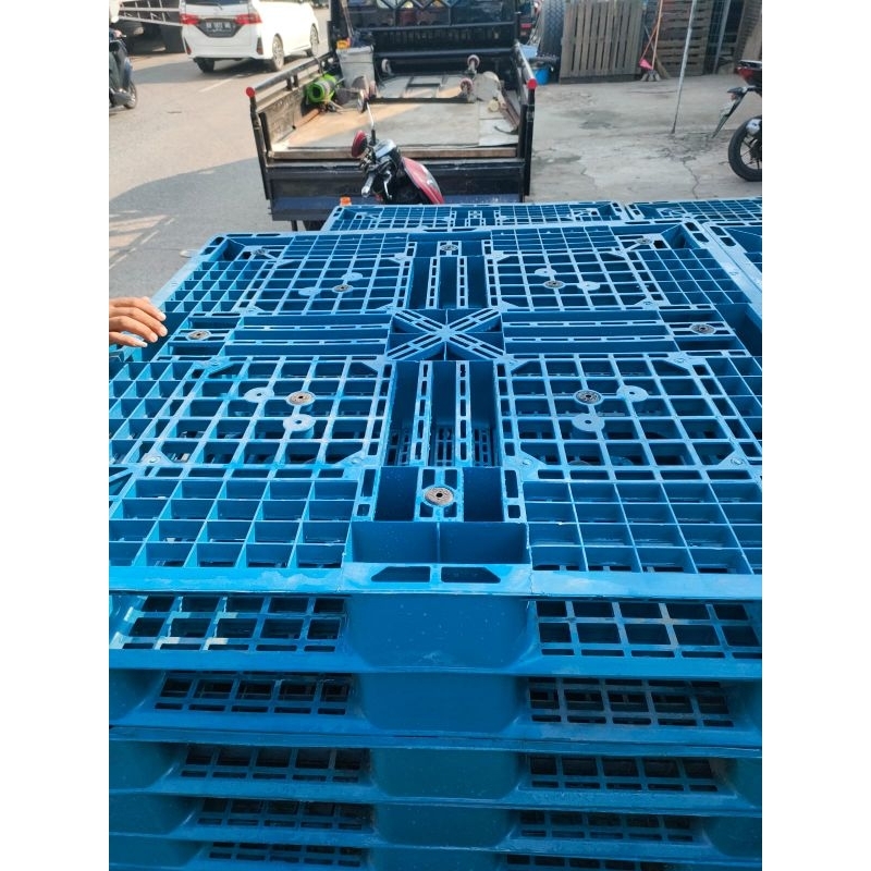 

Palet Plastik 110x110x12 Pallet plastik bandung