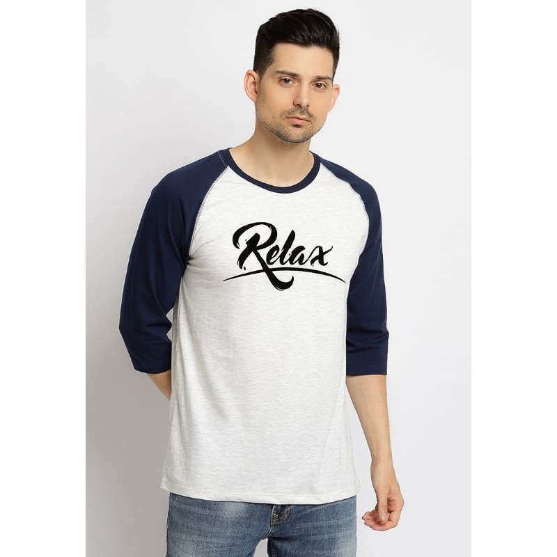 Moving blue raglan relak
